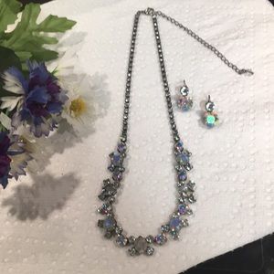 Stunning iridescent Sorrelli Set. EUC.